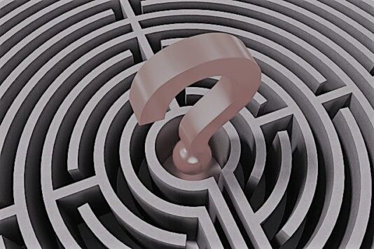 Die Asperger-Diagnose gleicht manchmal dem Herausfinden aus einem Labyrinth.